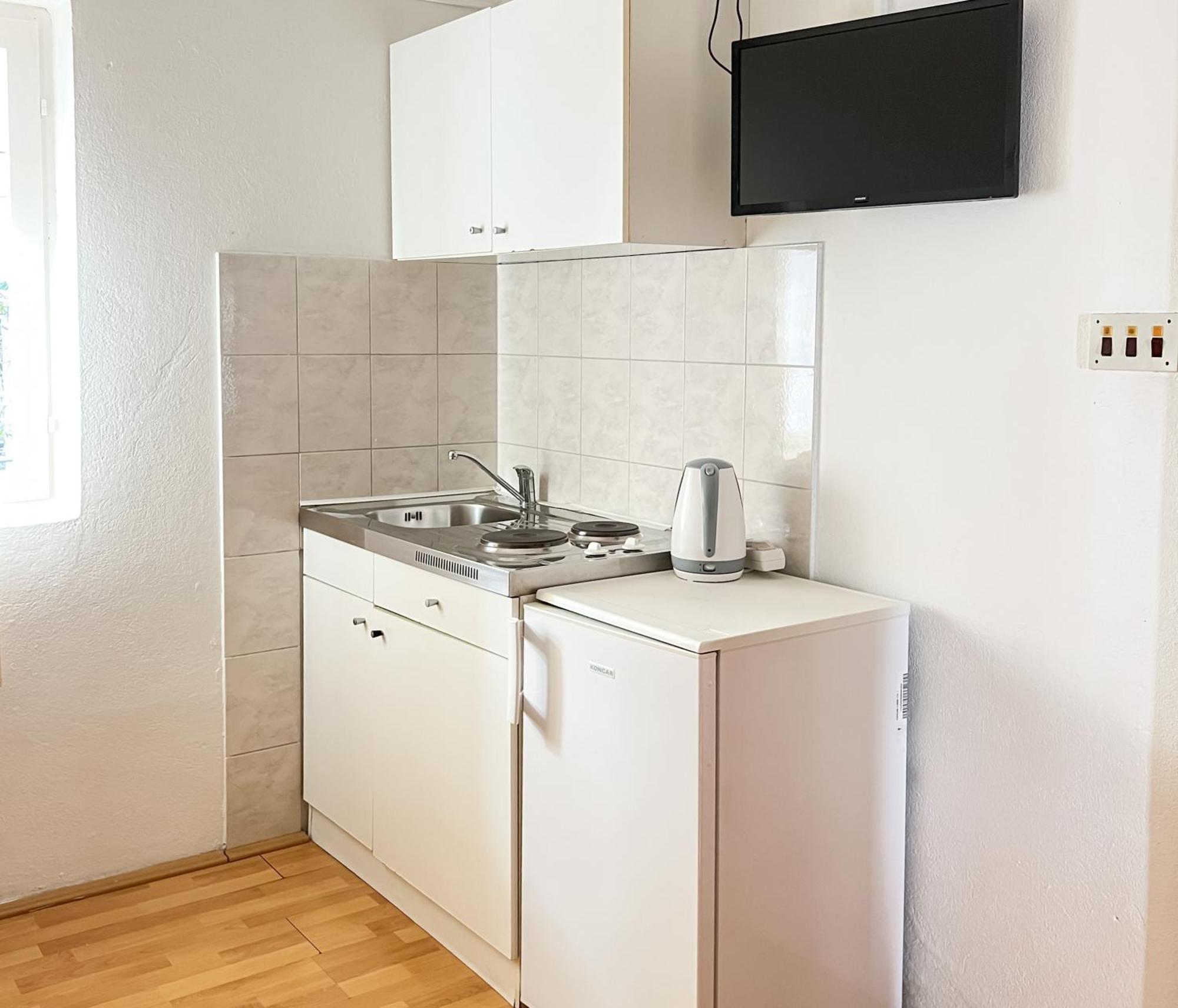 Seaside Apartments And Rooms Baska Voda Bagian luar foto