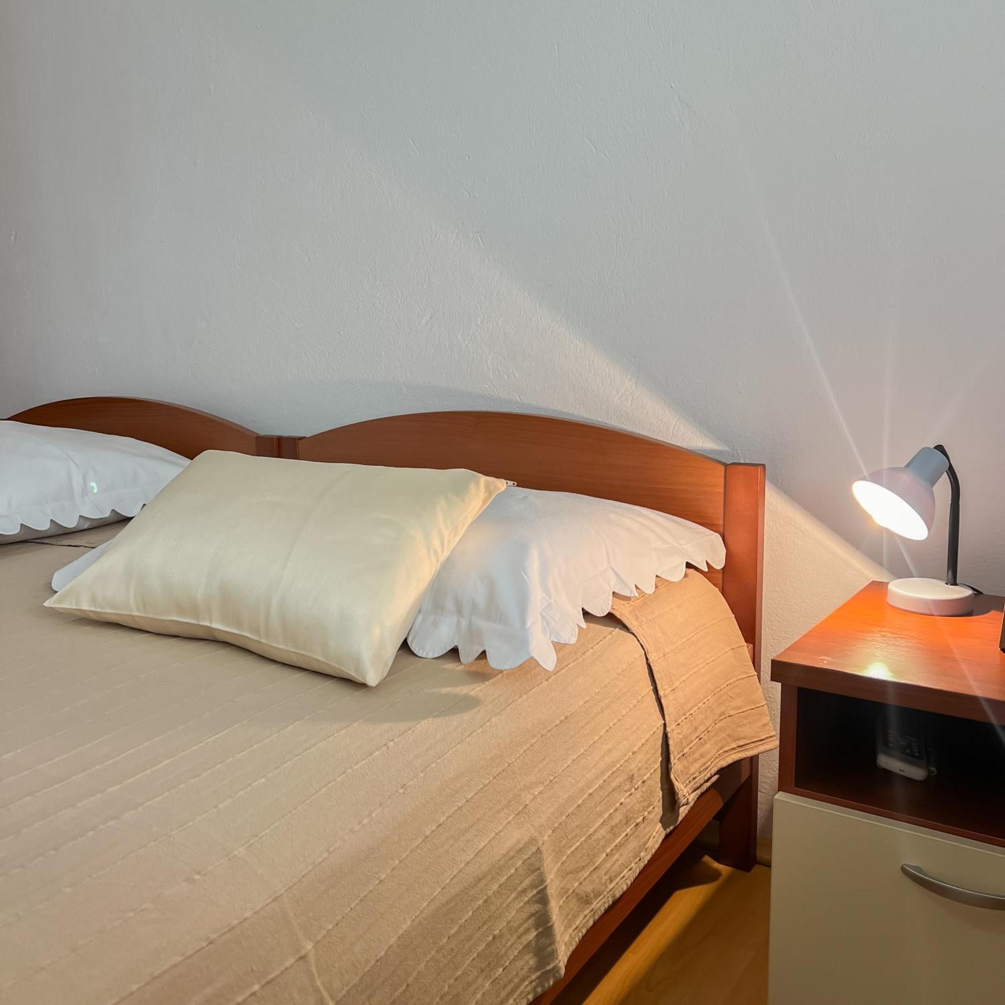 Seaside Apartments And Rooms Baska Voda Bagian luar foto