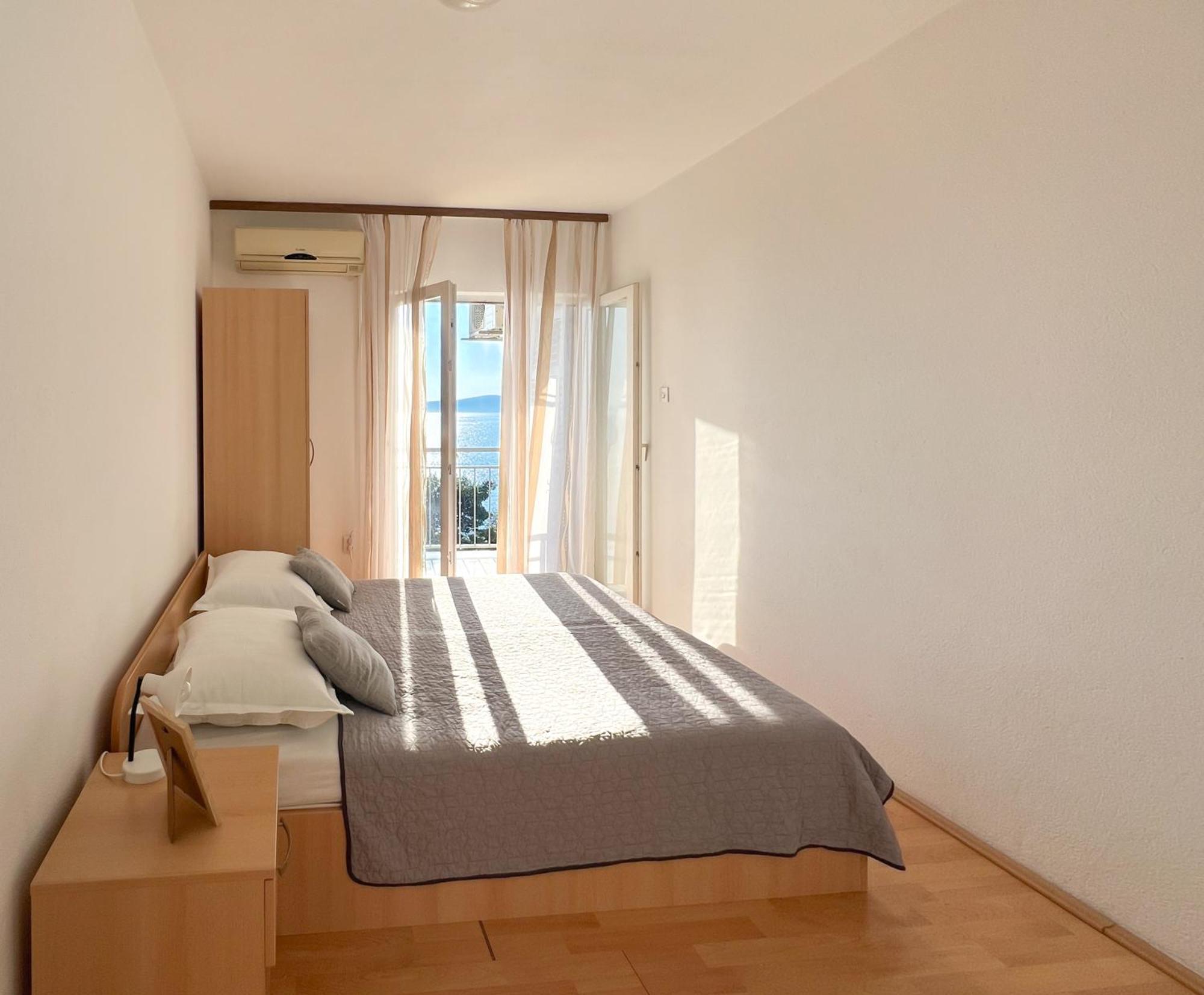 Seaside Apartments And Rooms Baska Voda Bagian luar foto