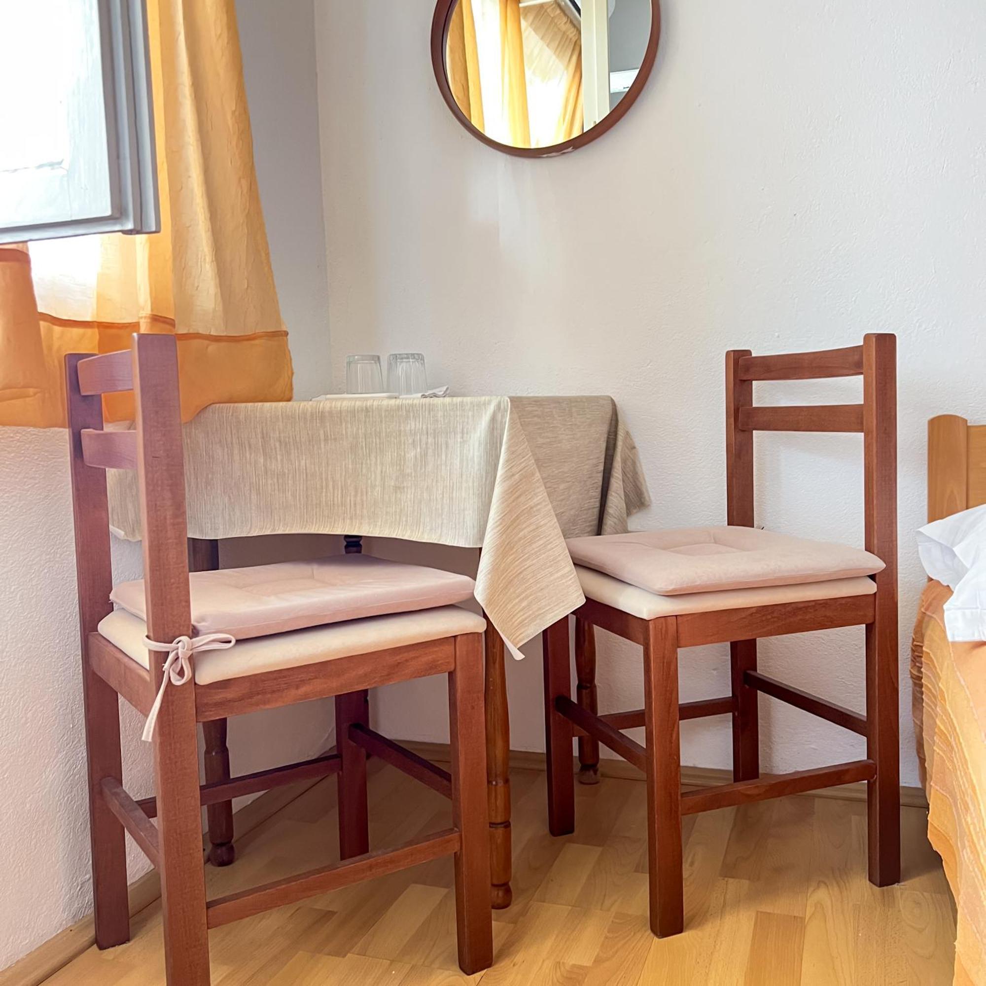 Seaside Apartments And Rooms Baska Voda Bagian luar foto