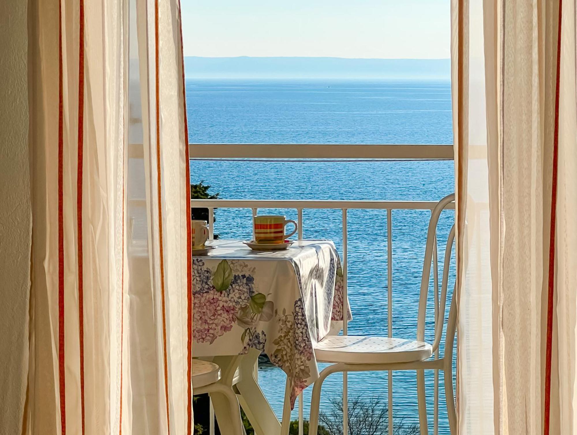 Seaside Apartments And Rooms Baska Voda Bagian luar foto