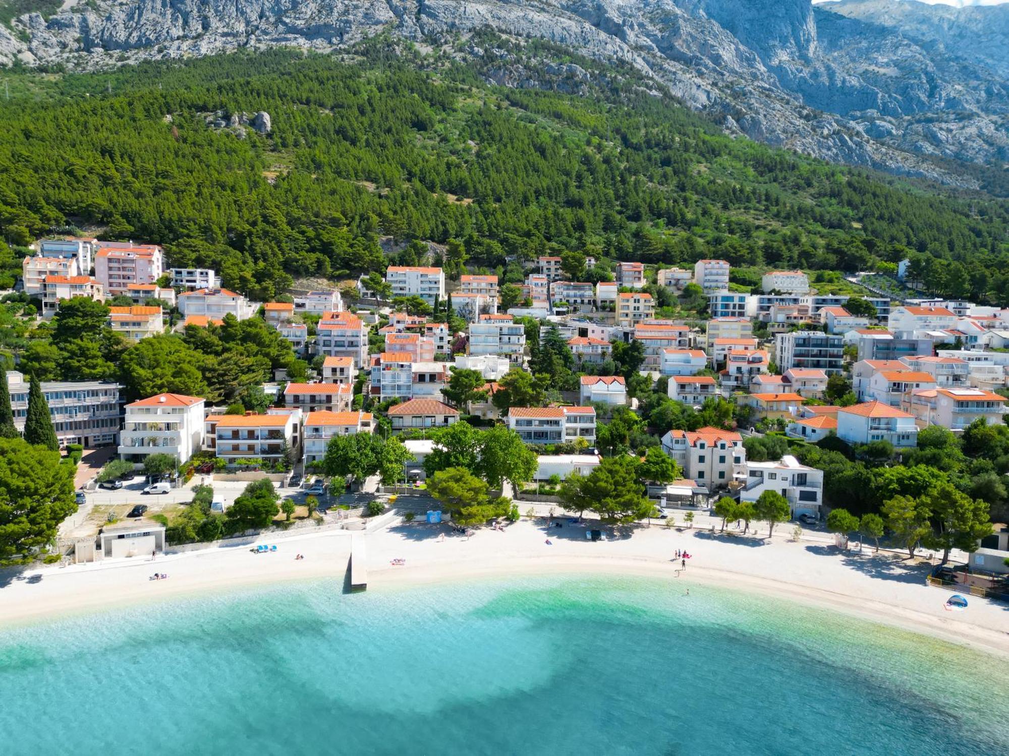 Seaside Apartments And Rooms Baska Voda Bagian luar foto